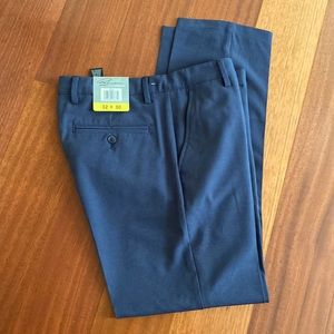 Greg Norman Men’s Performance Pants, size 32 x 30. New with tags.